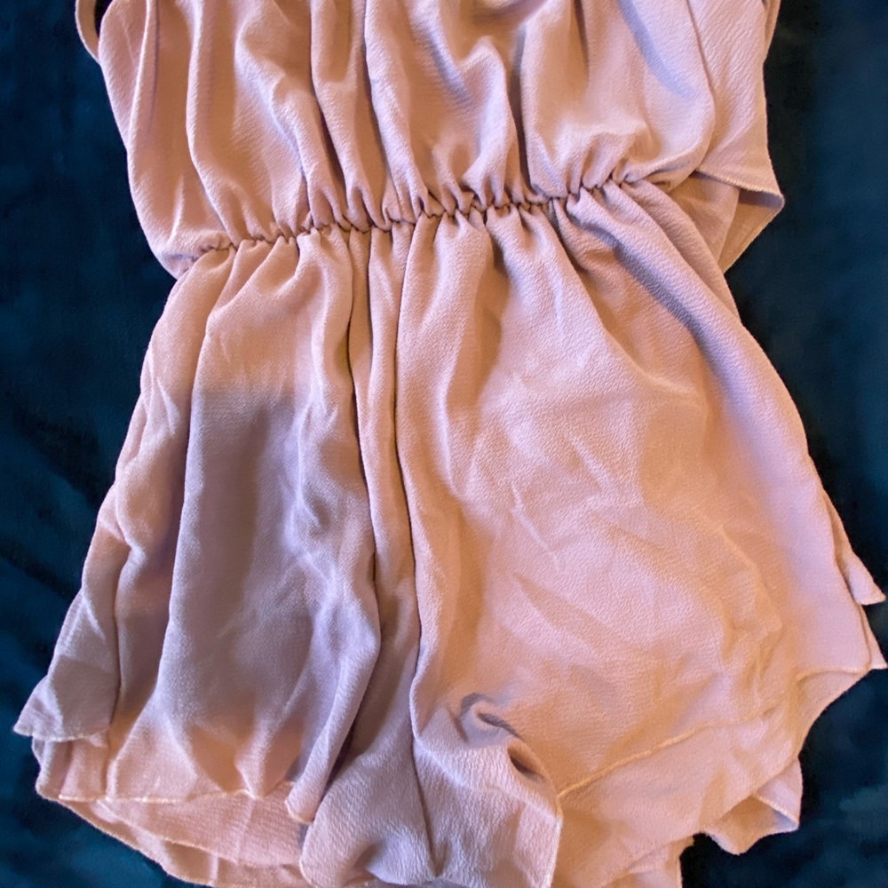 Light purple romper Fashion Nova brand - Picture 3 of 3